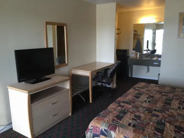 Relax Inn Marlin 5